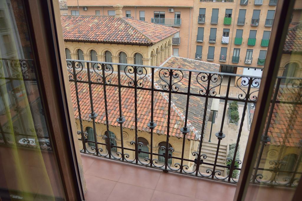 Casa Del Mercado Сарагоса Экстерьер фото